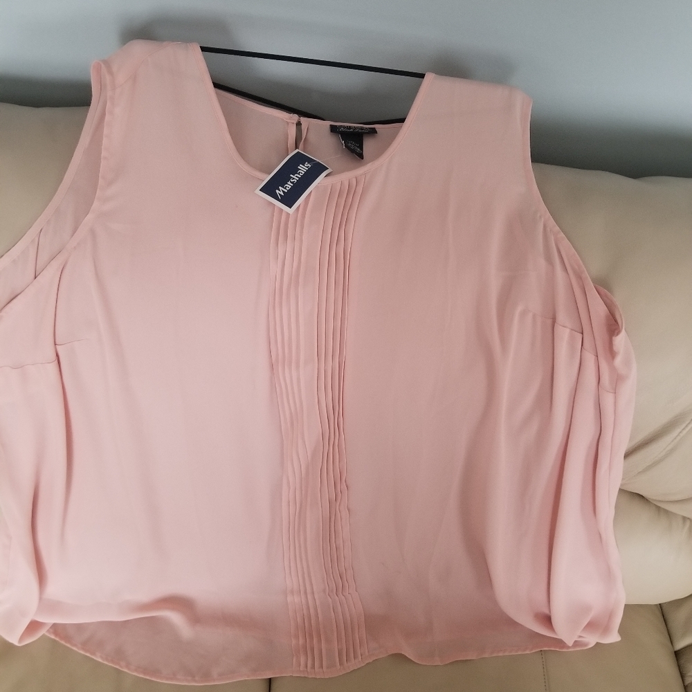 Sleevless Pink top